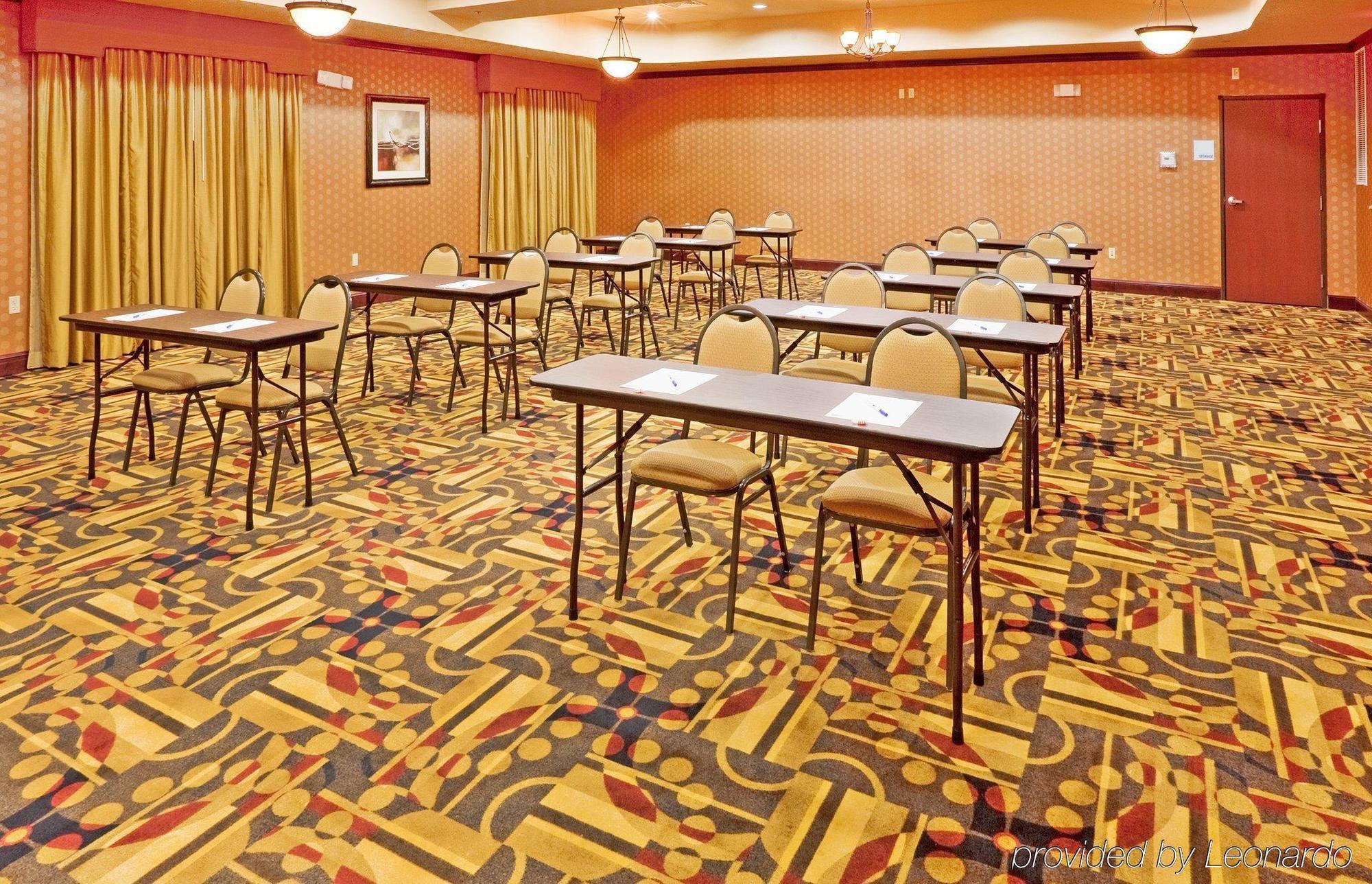 Holiday Inn Express Hotel And Suites Altus By Ihg Konforlar fotoğraf